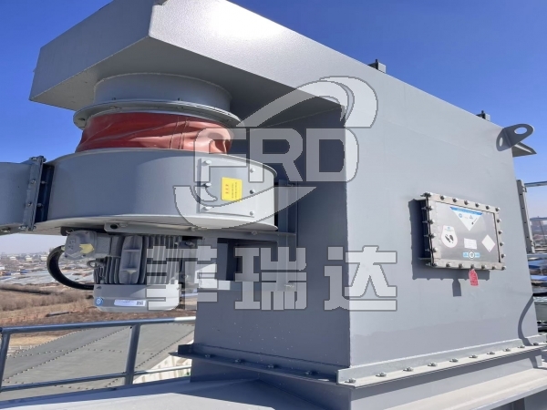 水泥廠倉頂氣箱式脈沖袋式除塵器